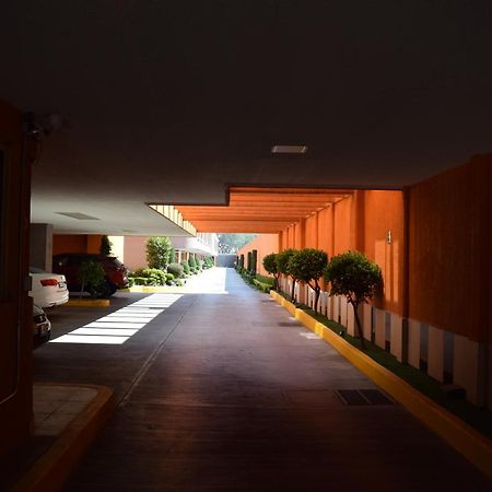 Hotel & Suites La Marquesa Toluca Exteriör bild