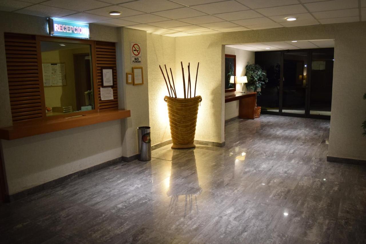 Hotel & Suites La Marquesa Toluca Exteriör bild